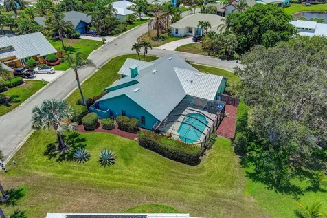 10705 SE Seabreeze Court Hobe Sound FL 33455