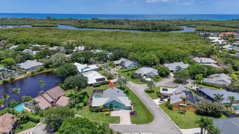 10705 SE Seabreeze Court Hobe Sound FL 33455
