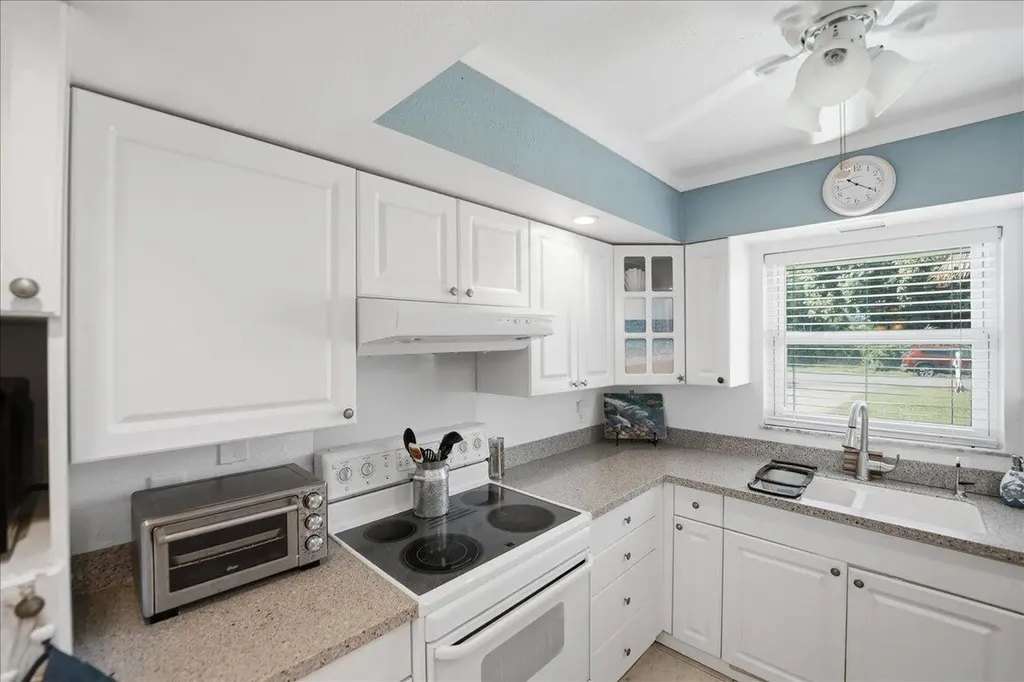 1153 SE 14th Street Stuart FL 34996