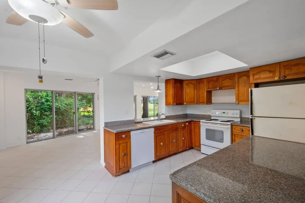 4704 Queen Palm Lane Tamarac FL 33319