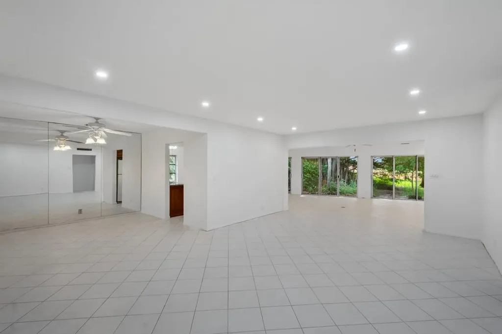 4704 Queen Palm Lane Tamarac FL 33319