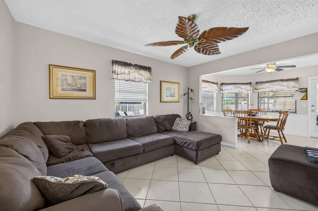 437 SE Nome Drive Port St Lucie FL 34984