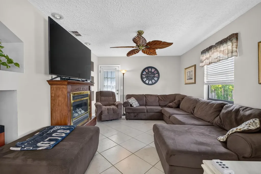 437 SE Nome Drive Port St Lucie FL 34984