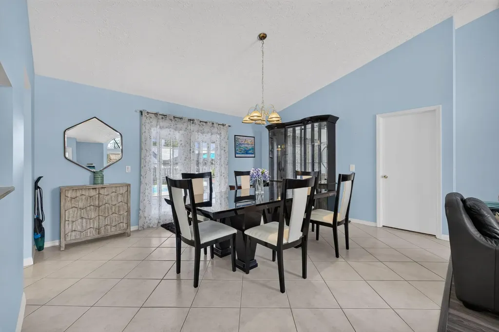 437 SE Nome Drive Port St Lucie FL 34984