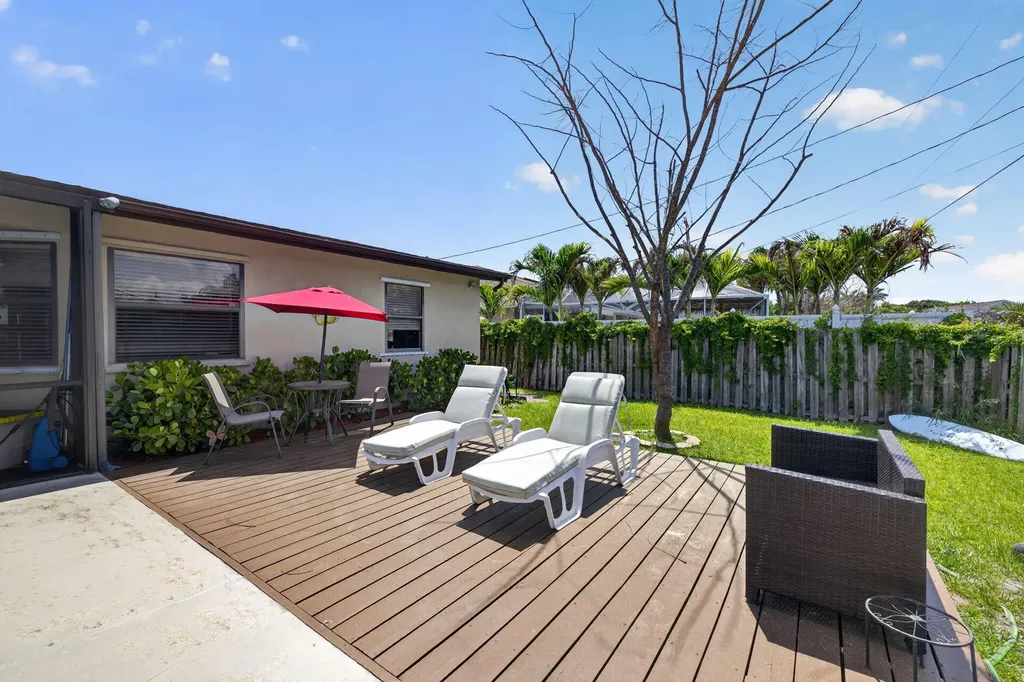 437 SE Nome Drive Port St Lucie FL 34984