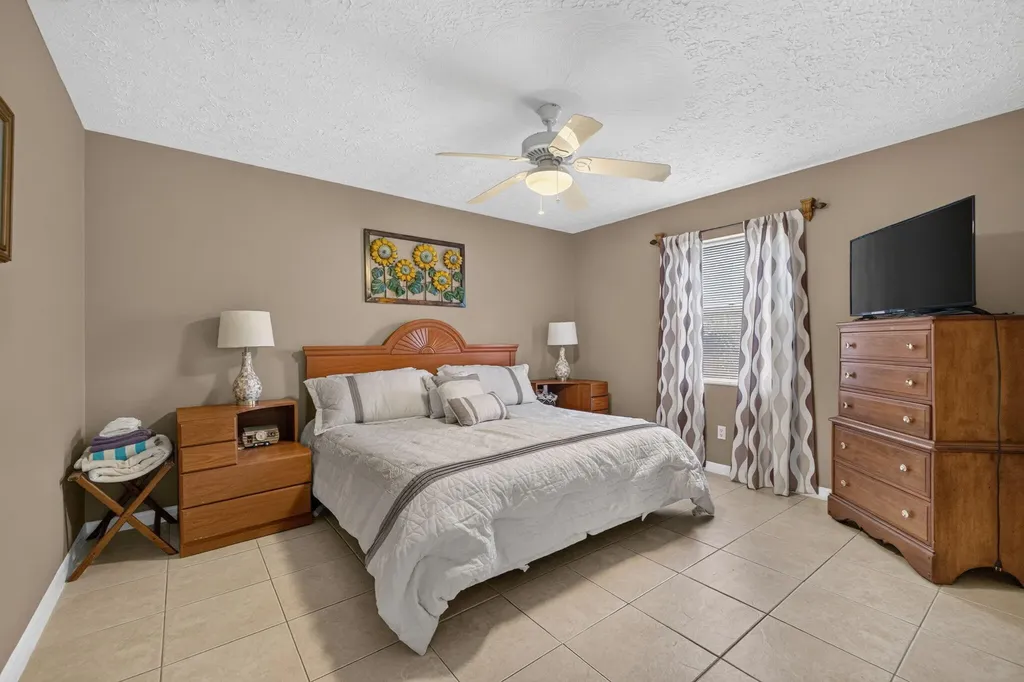 437 SE Nome Drive Port St Lucie FL 34984