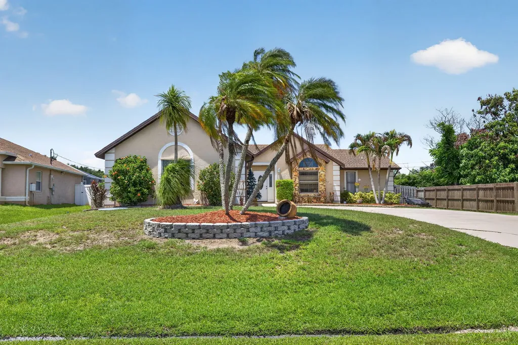 437 SE Nome Drive Port St Lucie FL 34984