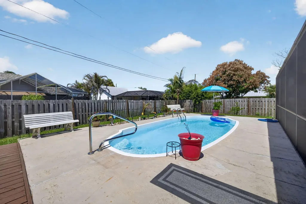 437 SE Nome Drive Port St Lucie FL 34984