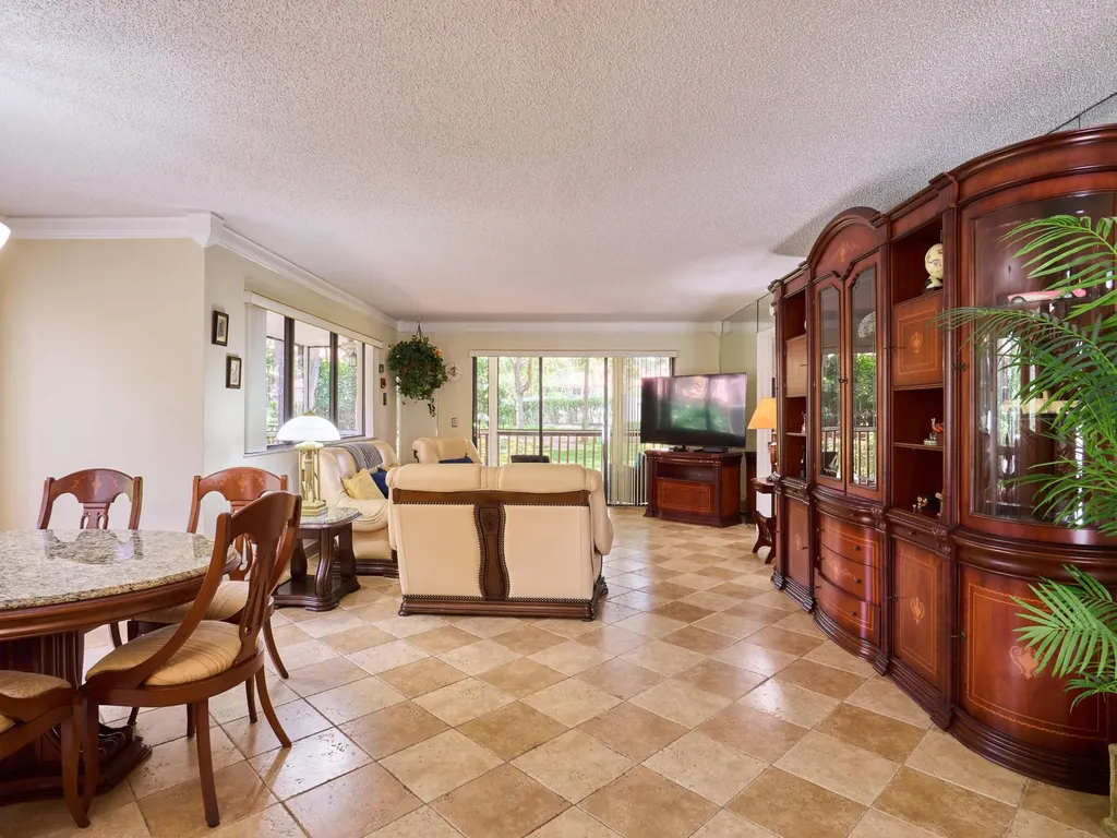 563 Brackenwood Place Palm Beach Gardens FL 33418