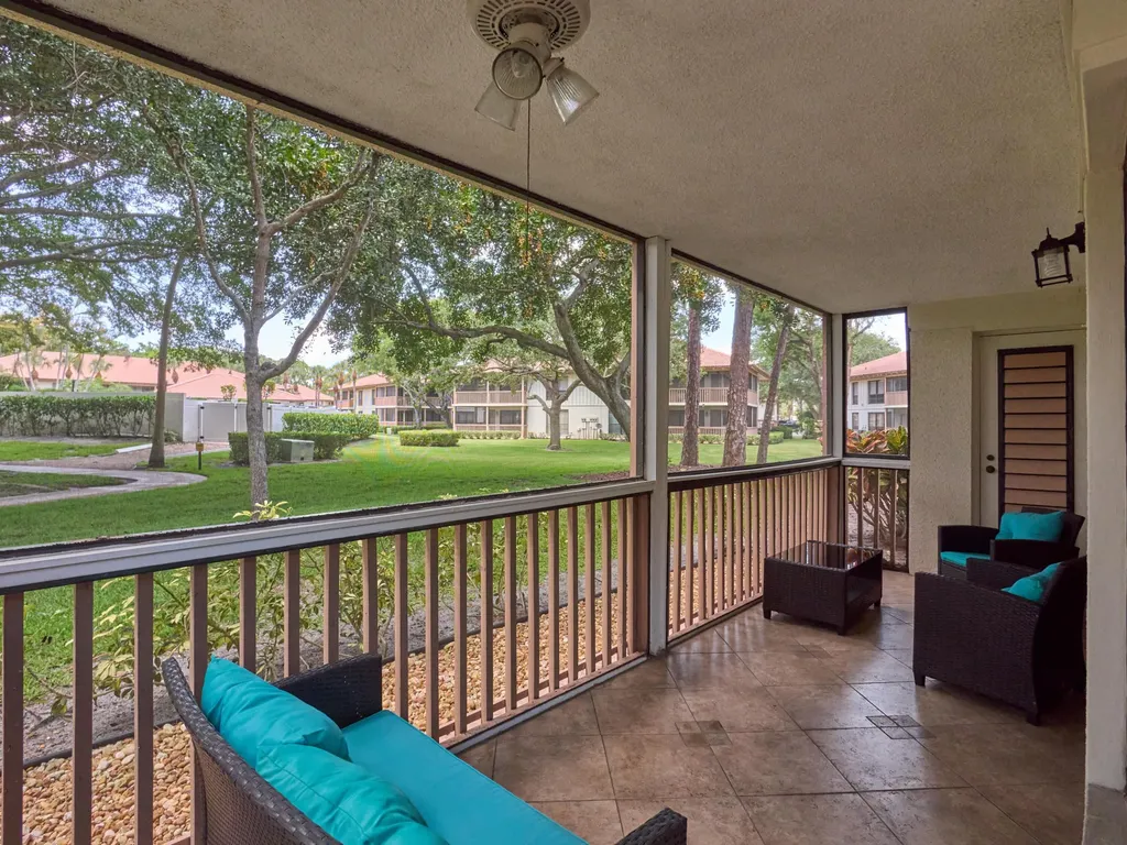 563 Brackenwood Place Palm Beach Gardens FL 33418