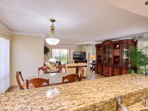 563 Brackenwood Place Palm Beach Gardens FL 33418