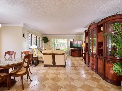 563 Brackenwood Place Palm Beach Gardens FL 33418