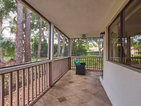 563 Brackenwood Place Palm Beach Gardens FL 33418