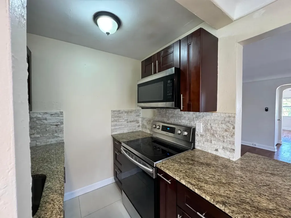 14 S M Street Lake Worth Beach FL 33460