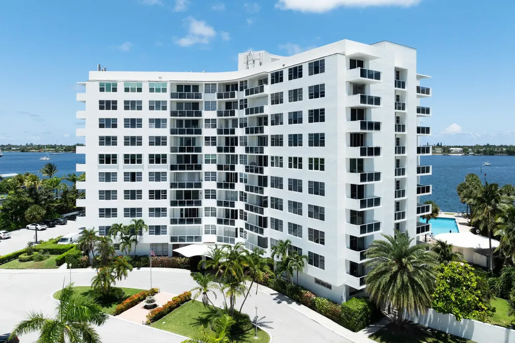 2800 N Flagler Drive West Palm Beach FL 33407