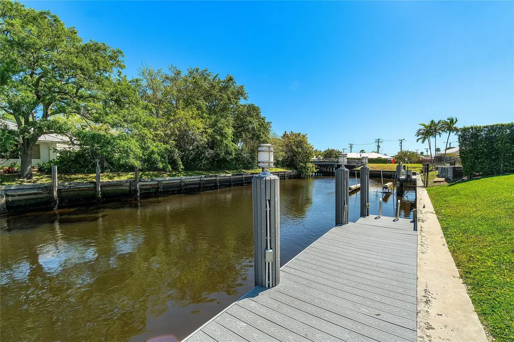 976 SW Mulberry Way Boca Raton FL 33486