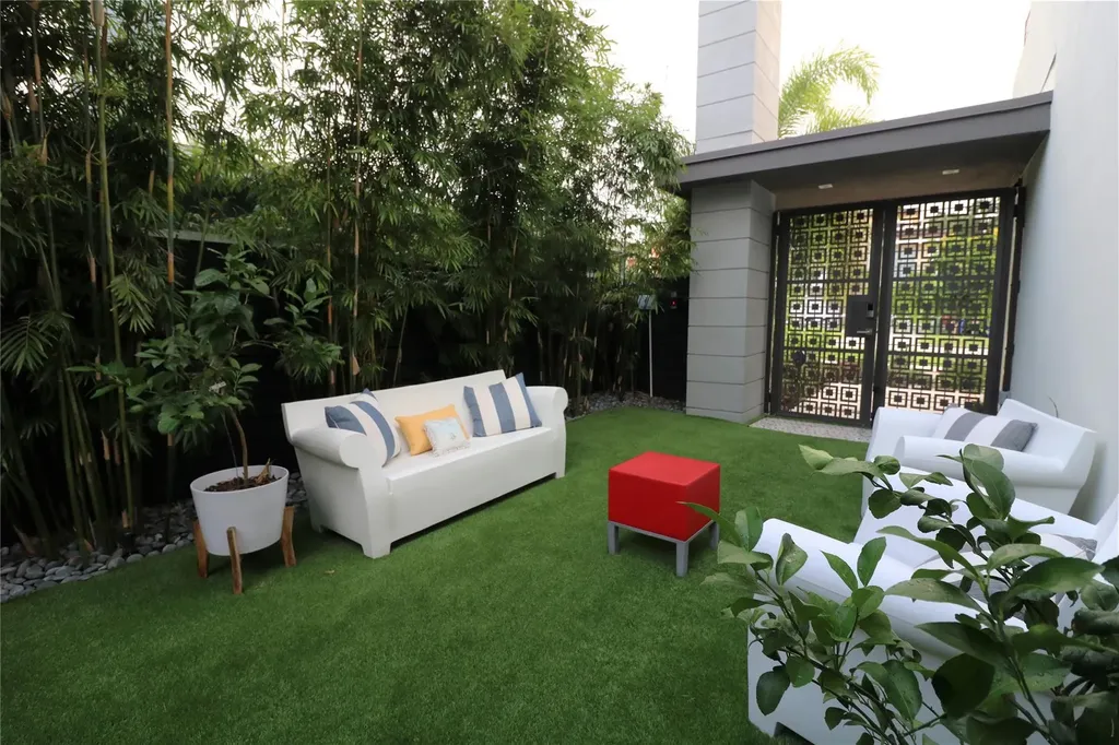 617 SW 10th Street Fort Lauderdale FL 33315