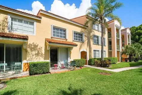 117 Yacht Club Way Hypoluxo FL 33462