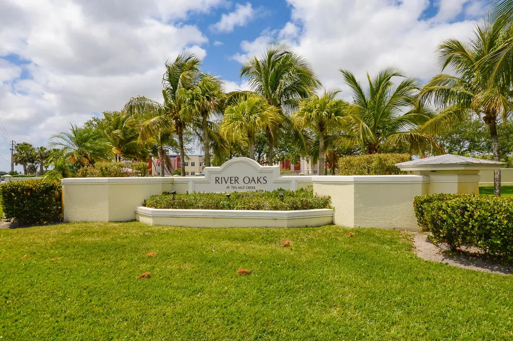 3902 Sabal Way Fort Pierce FL 34981