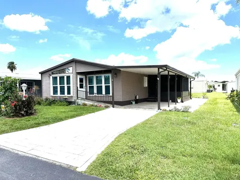 527 Tropical Isle Circle Fort Pierce FL 34982