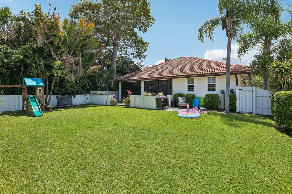 15 Wellesley Drive Lake Worth Beach FL 33460