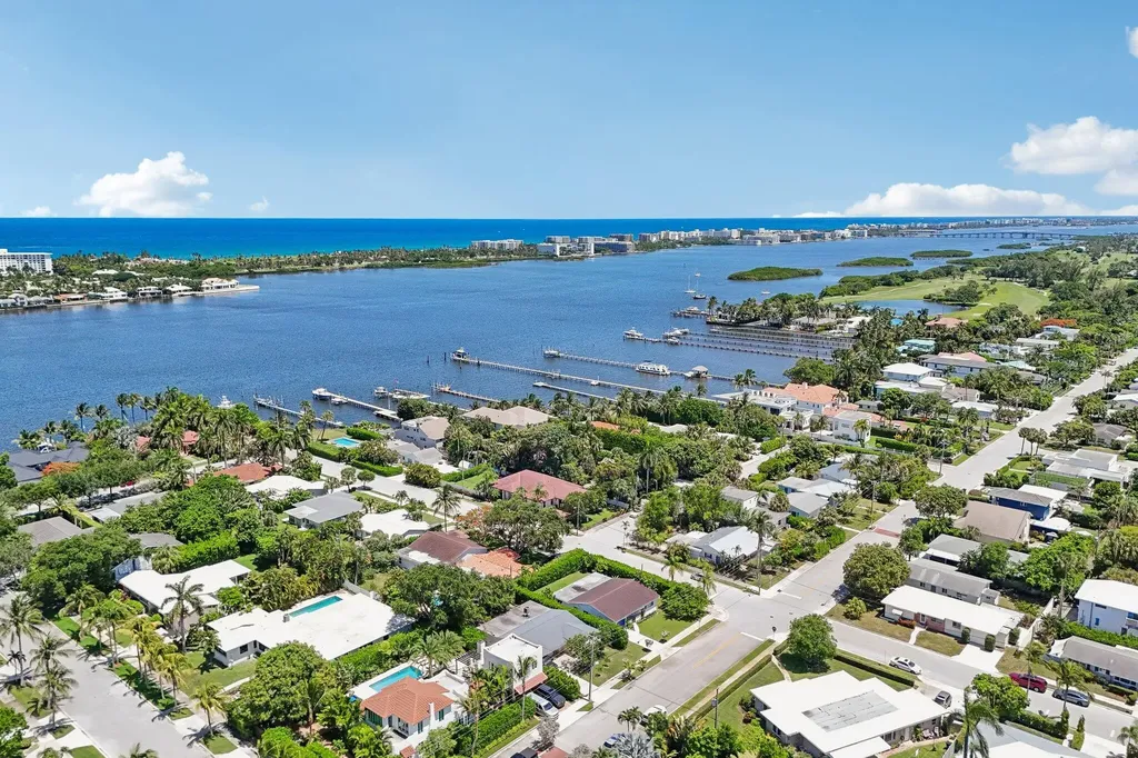 15 Wellesley Drive Lake Worth Beach FL 33460