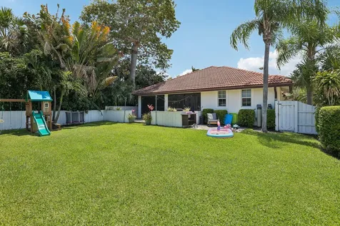 15 Wellesley Drive Lake Worth Beach FL 33460