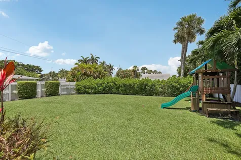 15 Wellesley Drive Lake Worth Beach FL 33460