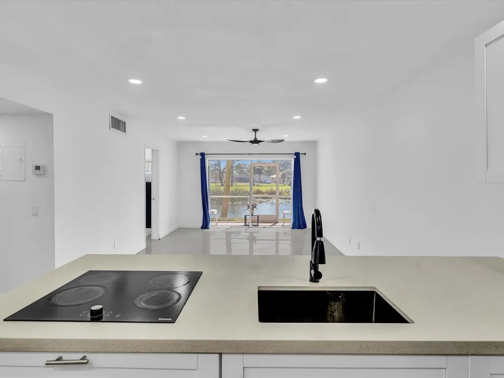 2451 SW 82nd Avenue Davie FL 33324