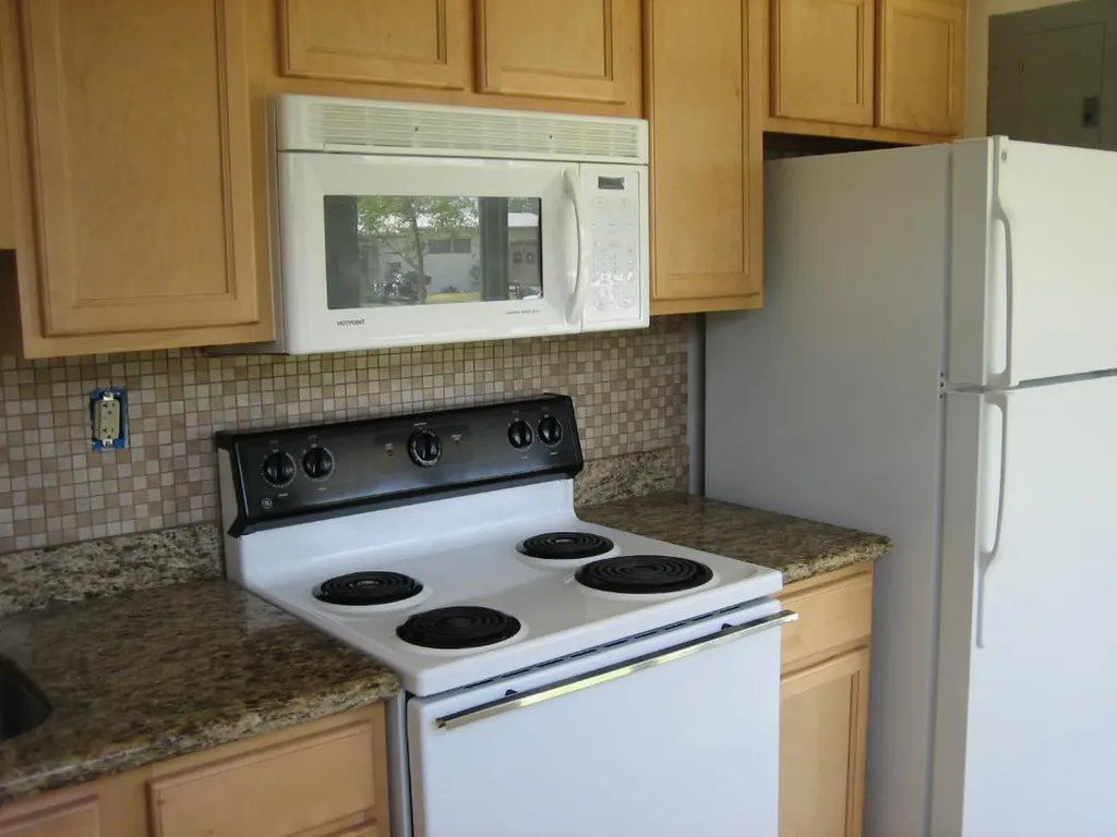 231 NE 24th Street Pompano Beach FL 33064
