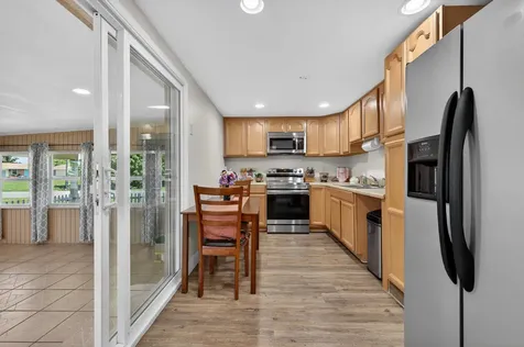 410 SE 4th Avenue South Bay FL 33493