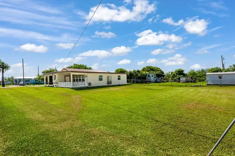 410 SE 4th Avenue South Bay FL 33493