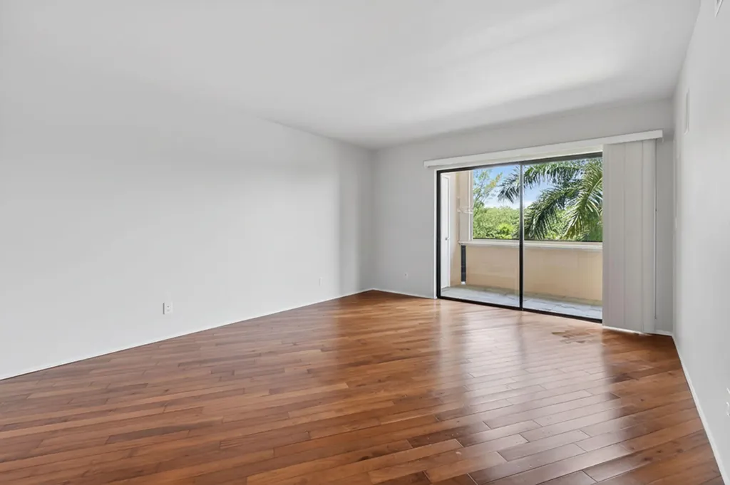 1036 Us Highway 1 North Palm Beach FL 33408
