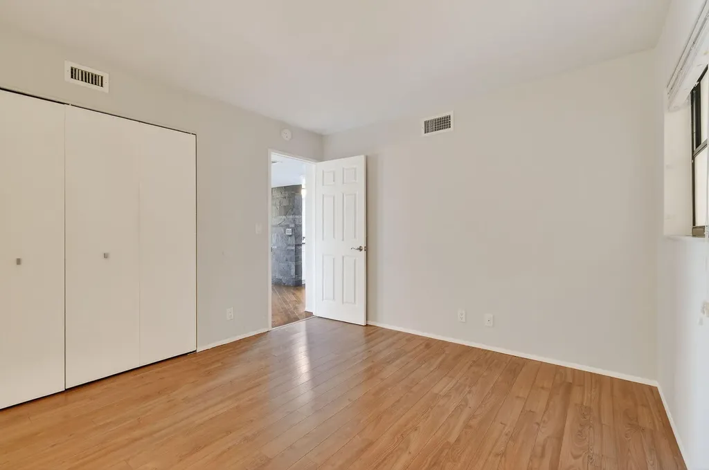 1036 Us Highway 1 North Palm Beach FL 33408
