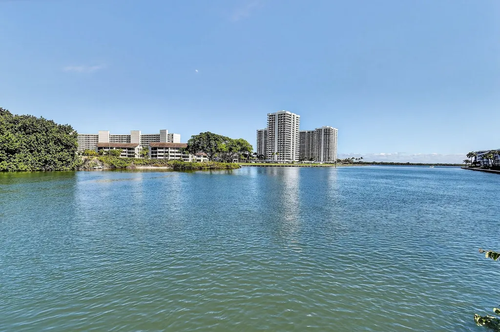 1036 Us Highway 1 North Palm Beach FL 33408
