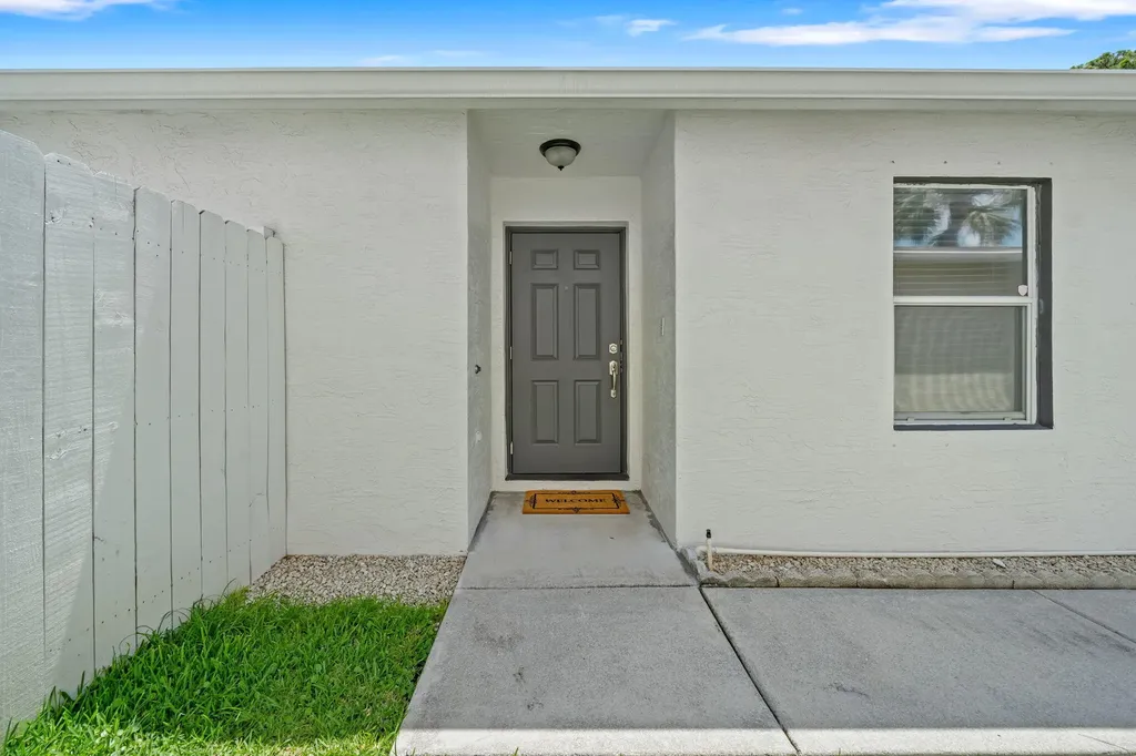 6196 Azalea Circle West Palm Beach FL 33415