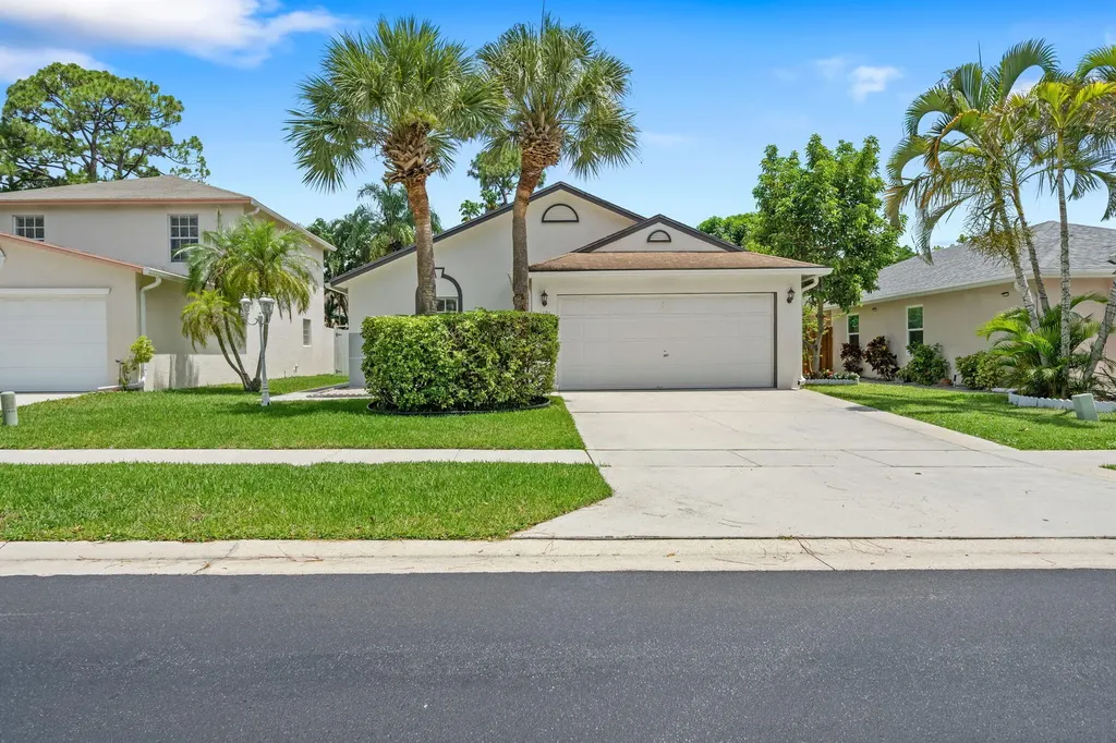 6196 Azalea Circle West Palm Beach FL 33415