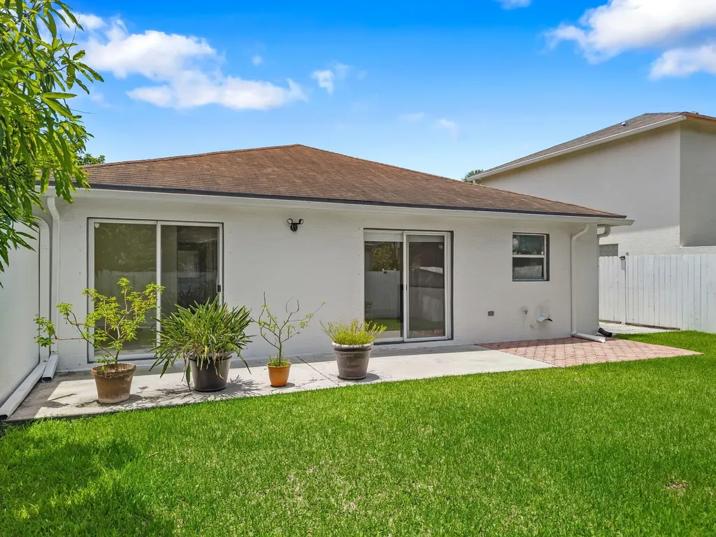 6196 Azalea Circle West Palm Beach FL 33415
