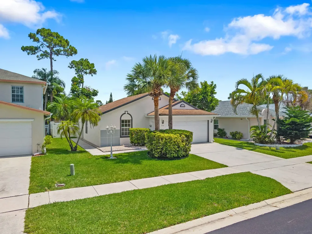 6196 Azalea Circle West Palm Beach FL 33415