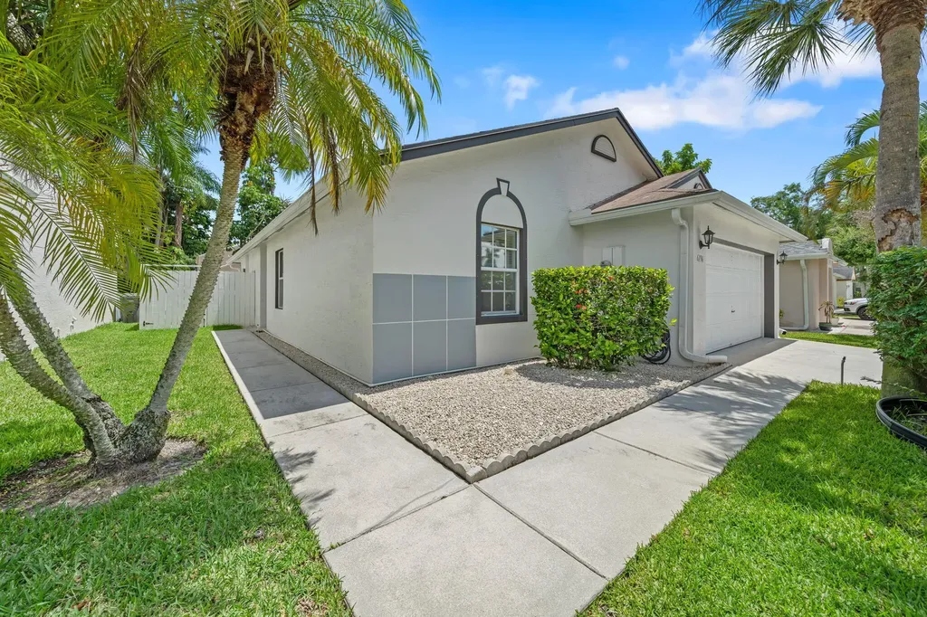 6196 Azalea Circle West Palm Beach FL 33415