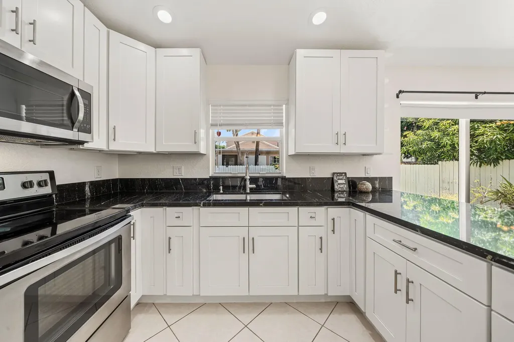 6196 Azalea Circle West Palm Beach FL 33415