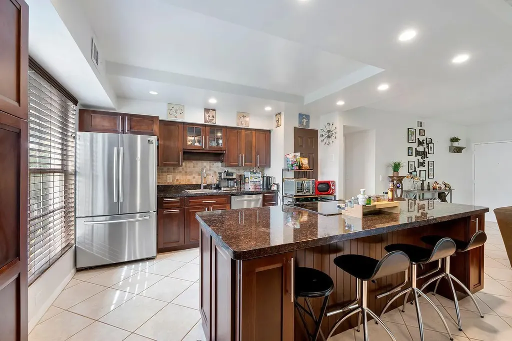 6237 Old Court Road Boca Raton FL 33433