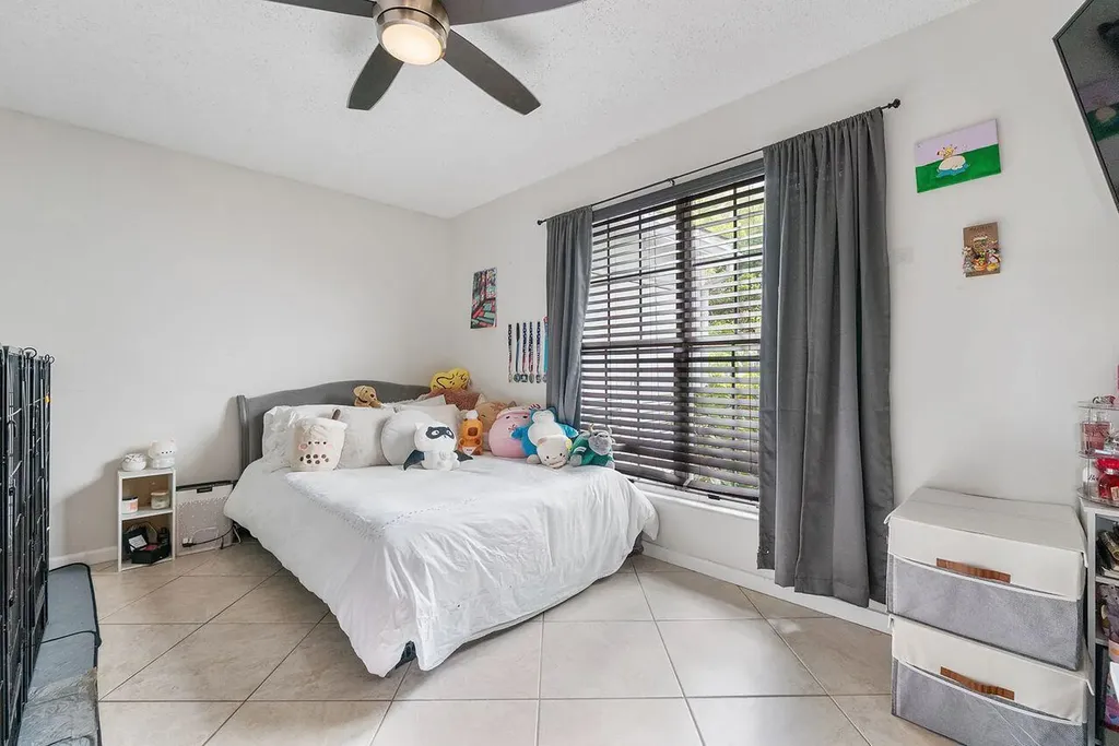 6237 Old Court Road Boca Raton FL 33433