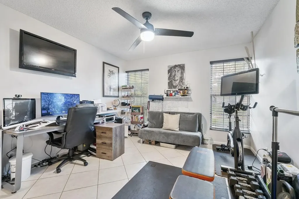 6237 Old Court Road Boca Raton FL 33433