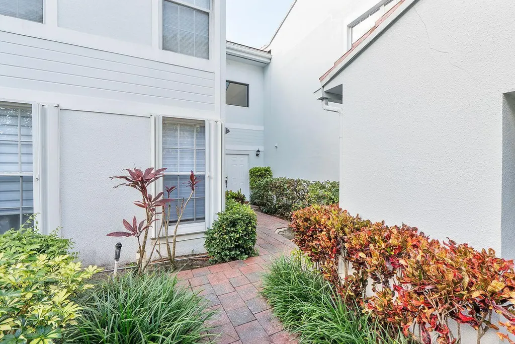 6237 Old Court Road Boca Raton FL 33433