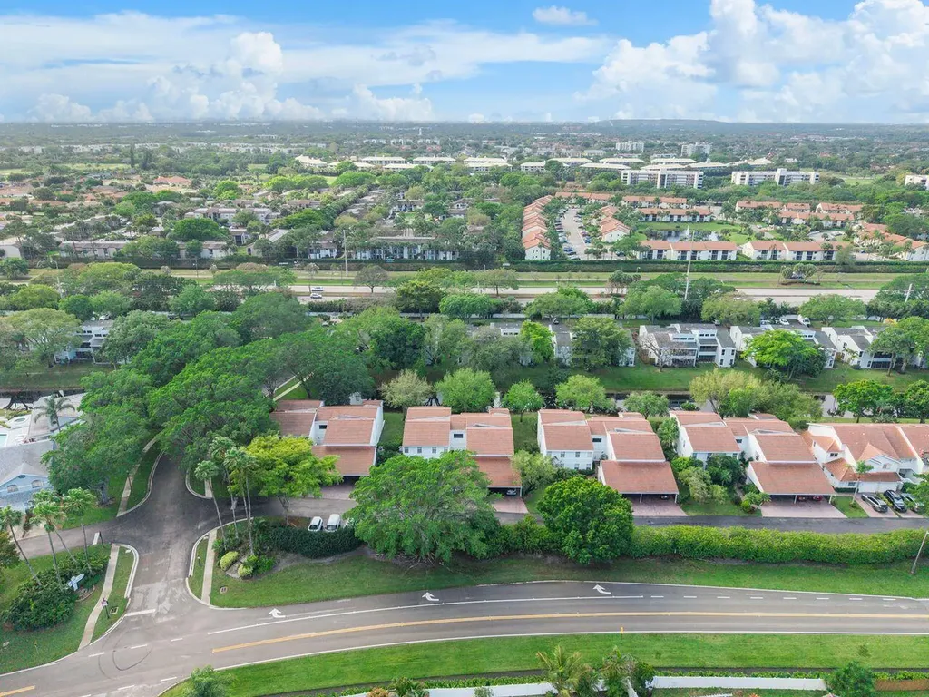 6237 Old Court Road Boca Raton FL 33433