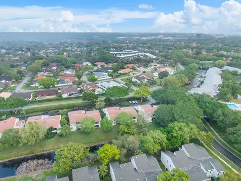 6237 Old Court Road Boca Raton FL 33433
