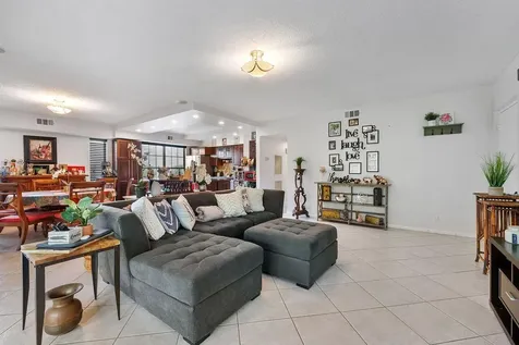6237 Old Court Road Boca Raton FL 33433
