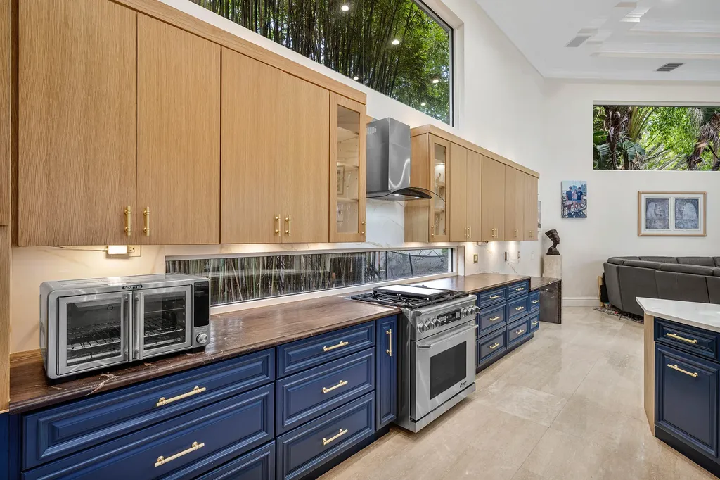 6595 NW 32nd Terrace Boca Raton FL 33496