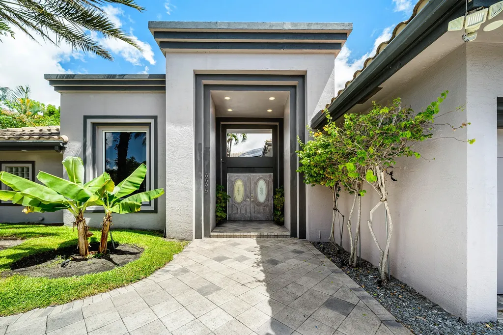 6595 NW 32nd Terrace Boca Raton FL 33496
